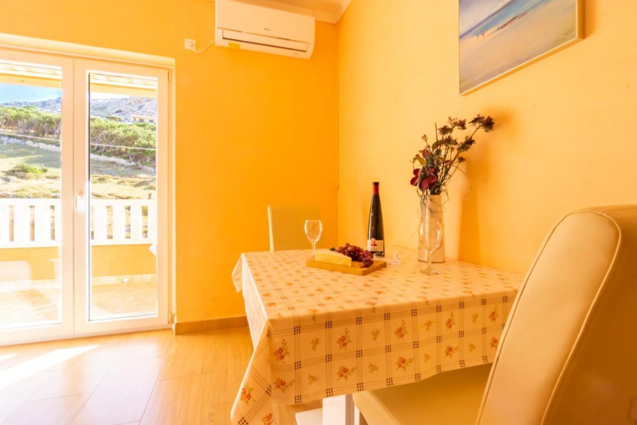 Kustic At The Beach Metajna Exterior foto